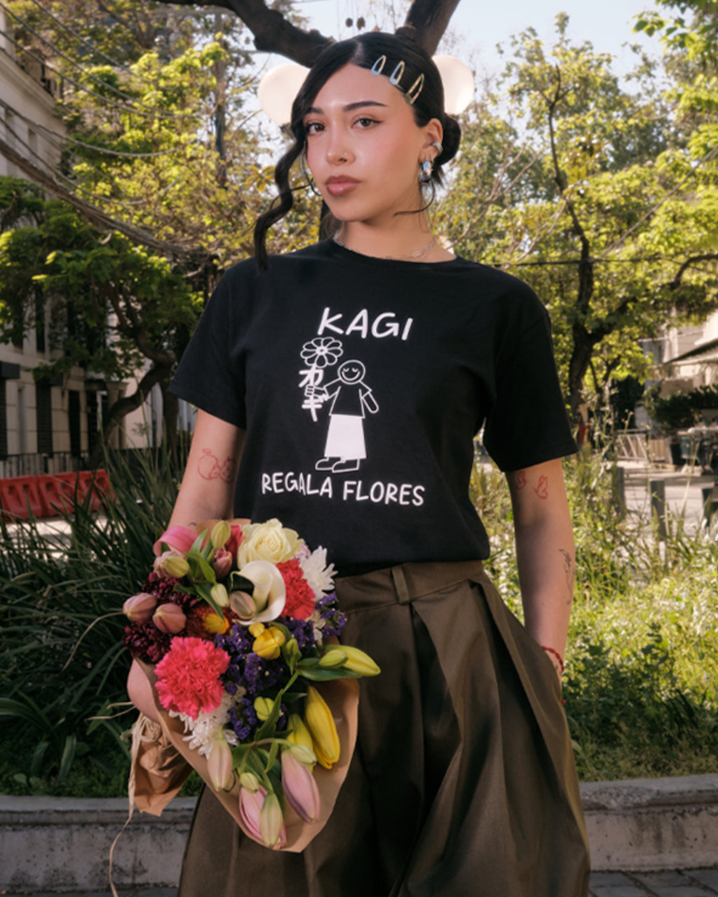 TEE REGALA FLORES